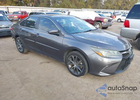 2015 Toyota Camry Xse V6 z USA, uszkodzony, nr VIN 4T1BK1FKXFU561577